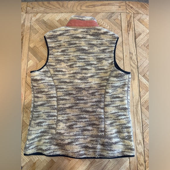 NWOT Women’s Patagonia Vest - Picture 2 of 4
